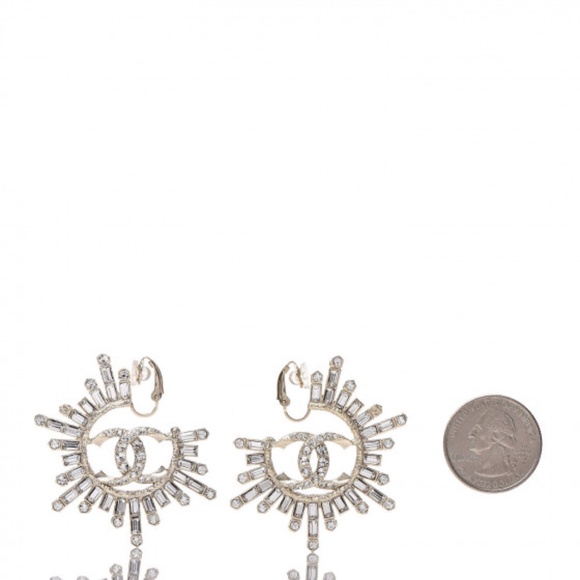 CHANEL Crystal Baguette CC Clip On Earrings Light Gold - Picture 4 of 4